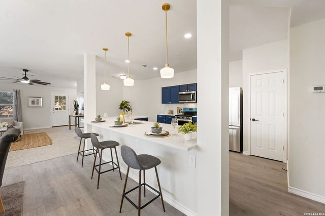 3953 BROOK HOLLOW DR, Schertz, TX 78154