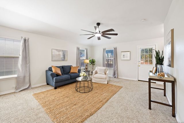 3953 BROOK HOLLOW DR, Schertz, TX 78154