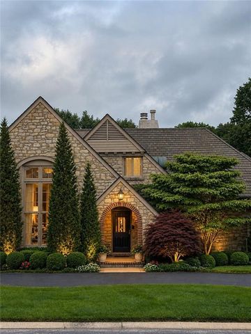 9505 State Line Road 12, Kansas City, MO 64114