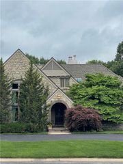 9505 State Line Road 12, Kansas City, MO 64114