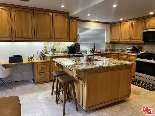 7825 Seaglen Drive 34, Huntington Beach, CA 92648
