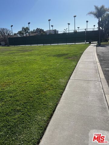 7825 Seaglen Drive 34, Huntington Beach, CA 92648