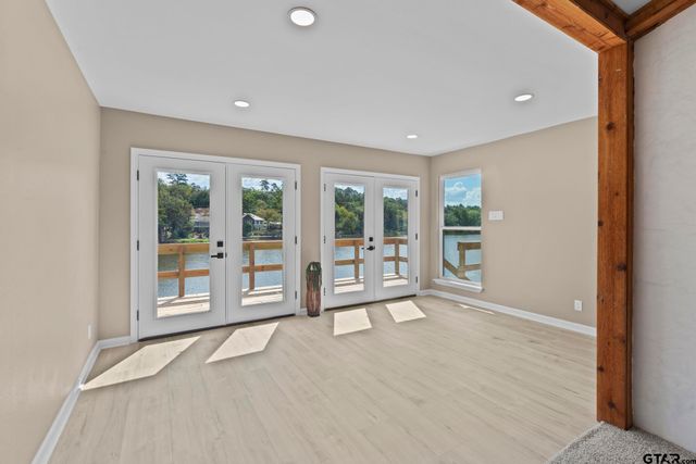 1225 Chateau Ln, Hideaway, TX 75771