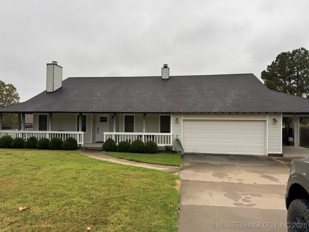 60 Edgewood Drive, Eufaula, OK 74432