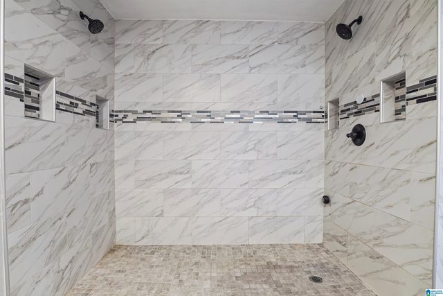 5041 ROSELYN ROAD, Bessemer, AL 35022