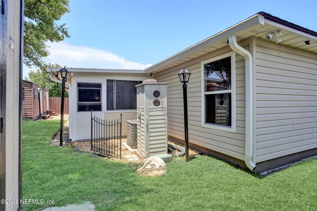 12548 DAYLIGHT Trail, Jacksonville, FL 32218