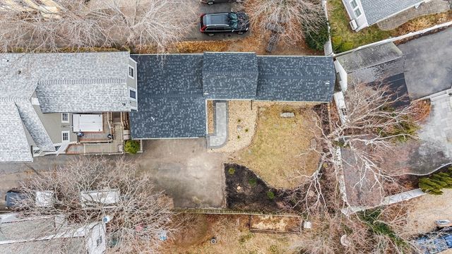 5 Smith St R, Rockport, MA 01966