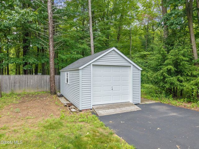 260 Consaul Road, Colonie, NY 12205