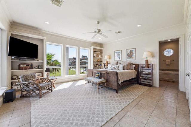 1 Blue Heron Cir Drive, Jamaica Beach, TX 77554