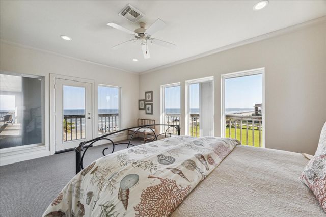 1 Blue Heron Cir Drive, Jamaica Beach, TX 77554