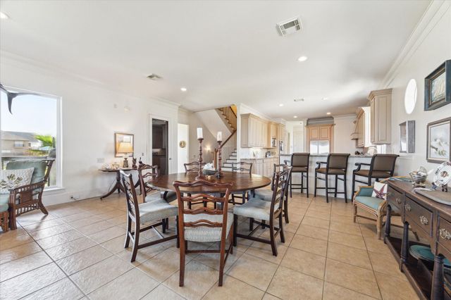 1 Blue Heron Cir Drive, Jamaica Beach, TX 77554