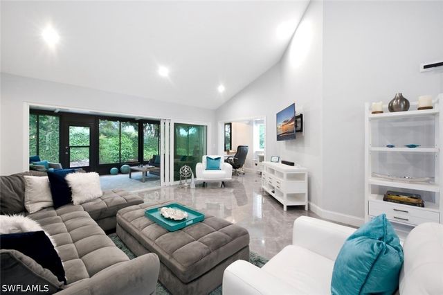 756 Reef Point CIR, Naples, FL 34108