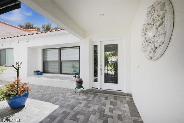 756 Reef Point CIR, Naples, FL 34108