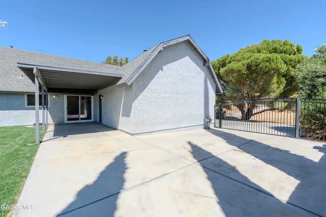 4718 Quartz Hill Road, Lancaster, CA 93536
