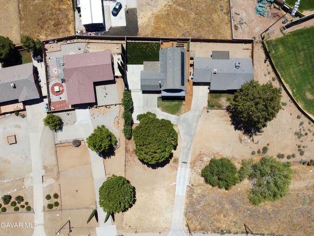 4718 Quartz Hill Road, Lancaster, CA 93536