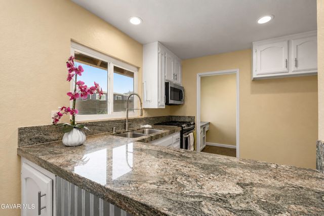 4718 Quartz Hill Road, Lancaster, CA 93536