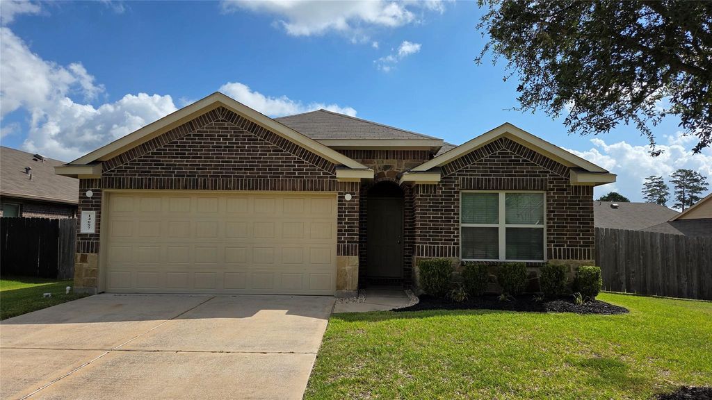 14097 Lake Crescent Drive, Conroe, TX 77384