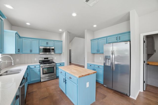 600 Bull Creek PKWY, Cedar Park, TX 78613