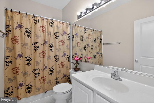 7153 COMRIE CT, Warrenton, VA 20187