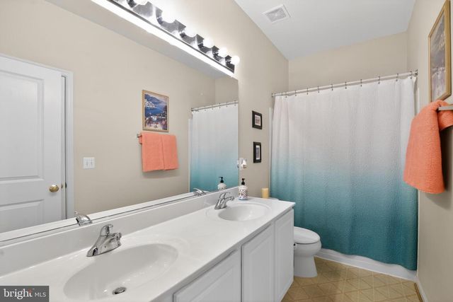 7153 COMRIE CT, Warrenton, VA 20187