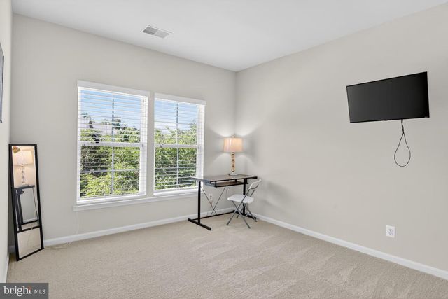 7153 COMRIE CT, Warrenton, VA 20187