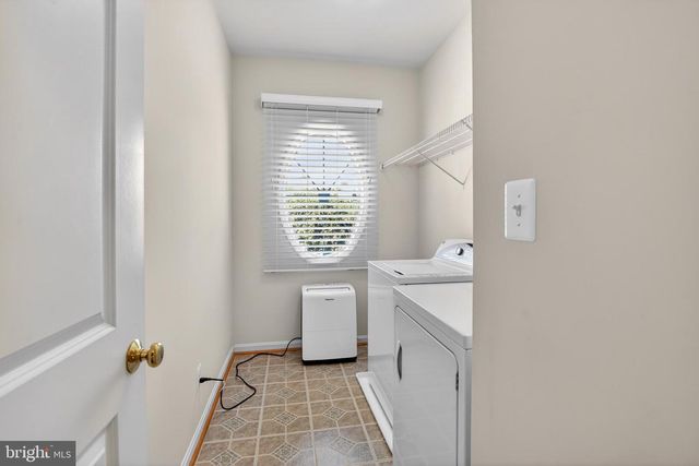 7153 COMRIE CT, Warrenton, VA 20187