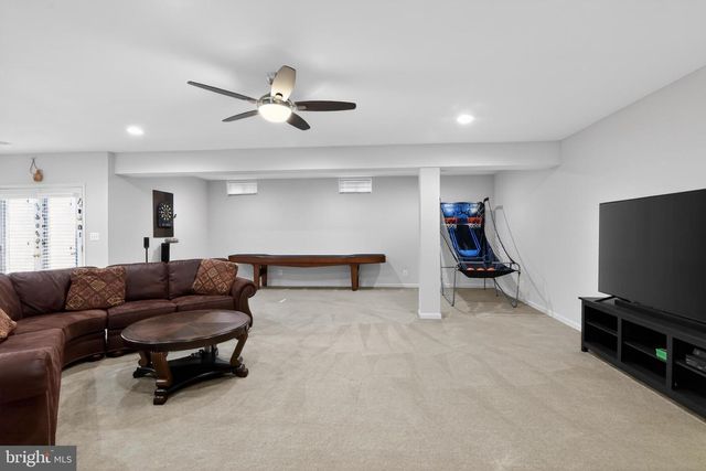 7153 COMRIE CT, Warrenton, VA 20187
