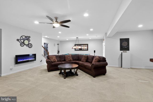 7153 COMRIE CT, Warrenton, VA 20187