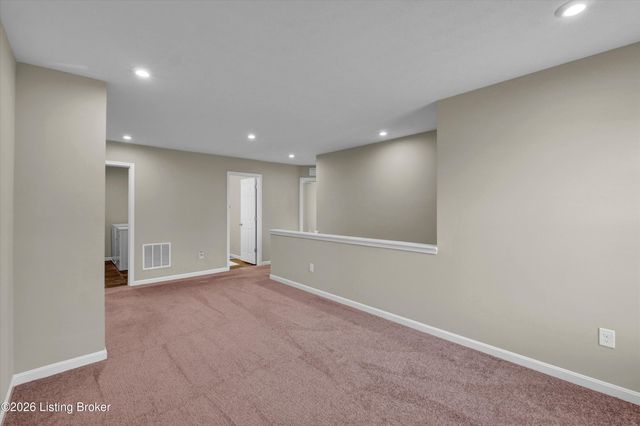 148 Hubbards Crossing Dr, Mt Washington, KY 40047