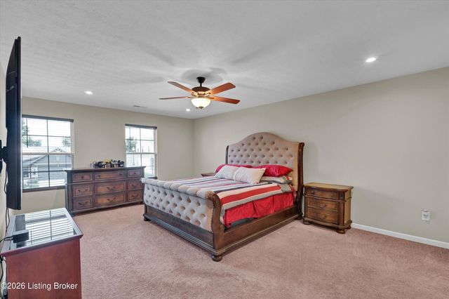 148 Hubbards Crossing Dr, Mt Washington, KY 40047