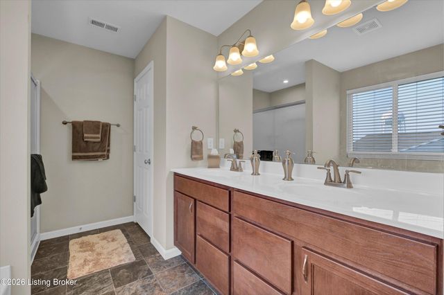 148 Hubbards Crossing Dr, Mt Washington, KY 40047
