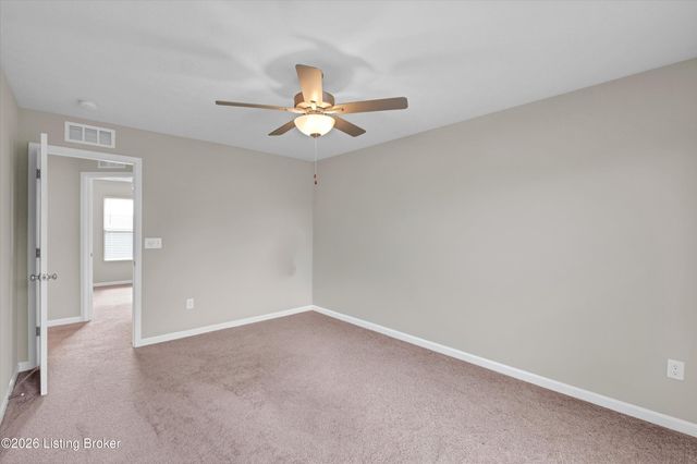 148 Hubbards Crossing Dr, Mt Washington, KY 40047