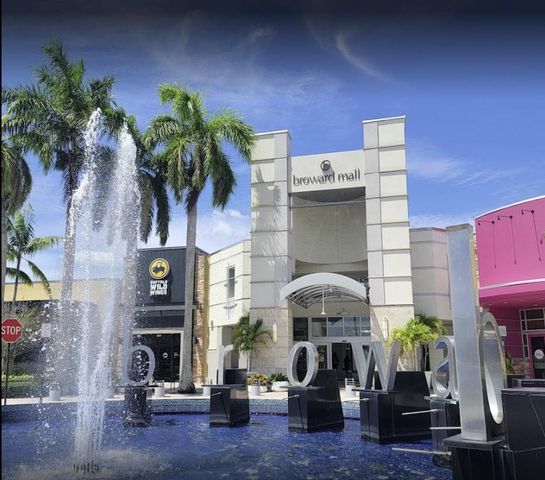 6800 Cypress Road 514, Plantation, FL 33317