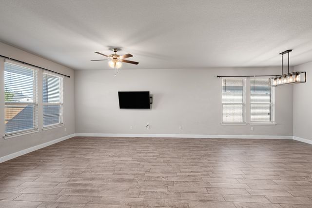 179 Dogwood Avenue, Rhome, TX 76078