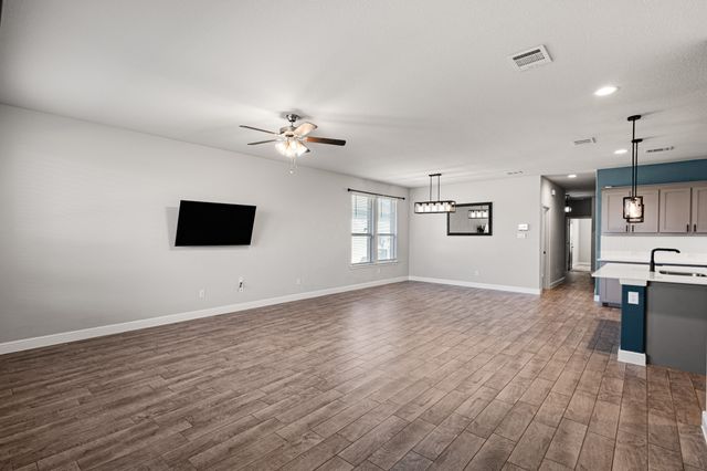 179 Dogwood Avenue, Rhome, TX 76078