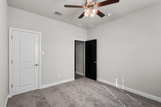 179 Dogwood Avenue, Rhome, TX 76078