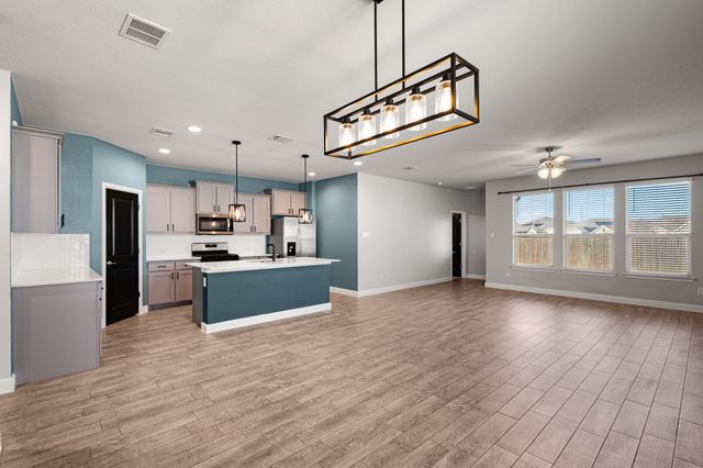 179 Dogwood Avenue, Rhome, TX 76078