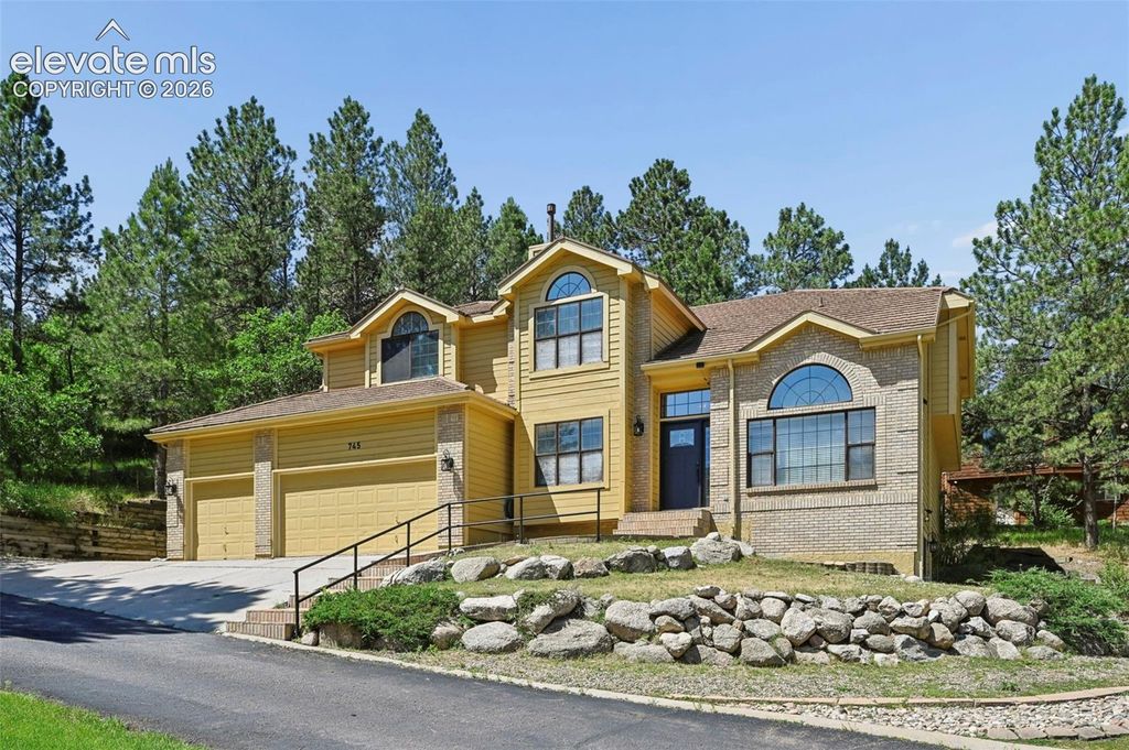 745 Popes Valley Drive, Colorado Springs, CO 80919 — exterior