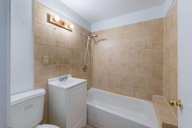 1130 Grand AVENUE, Racine, WI 53403