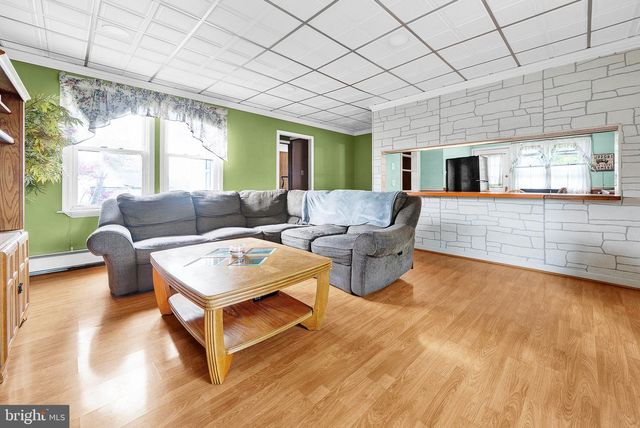 2194 HARMONY LN, Jamison, PA 18929