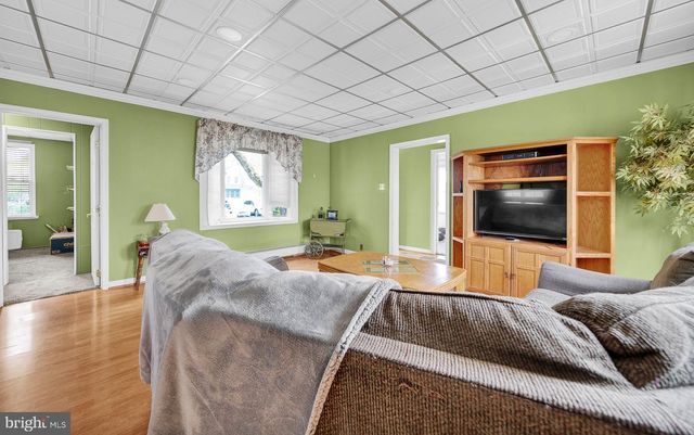 2194 HARMONY LN, Jamison, PA 18929