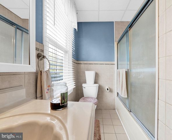 2194 HARMONY LN, Jamison, PA 18929