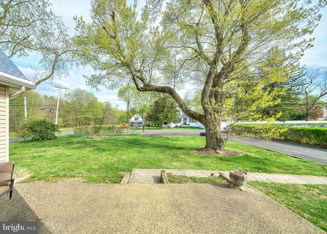 2194 HARMONY LN, Jamison, PA 18929