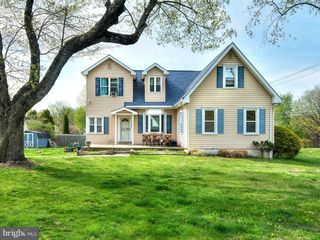 2194 HARMONY LN, Jamison, PA 18929