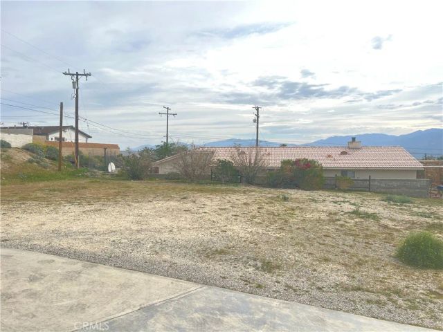 9875 la paloma ln, Desert Hot Springs, CA 92240