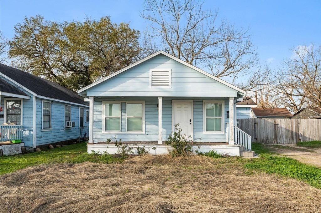 1605 Walnut Avenue, Rosenberg, TX 77471