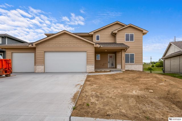 13555 S 49th Street, Papillion, NE 68133