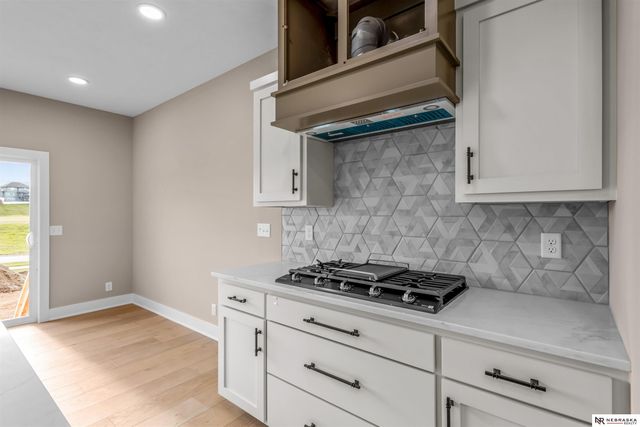13555 S 49th Street, Papillion, NE 68133