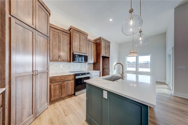 32483 W 168th Court, Gardner, KS 66030