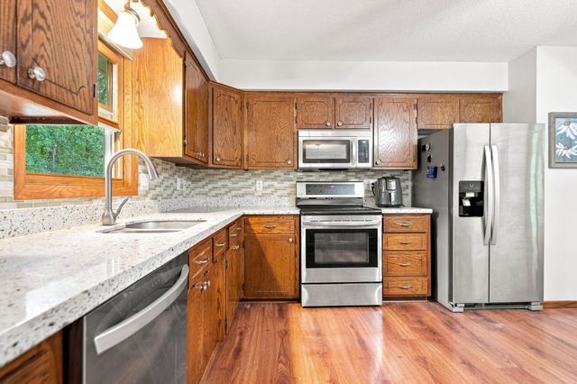 861 Willow Ridge 1, Hudson, WI 54016